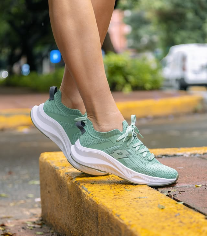 Vístete Casual y Cómodo con Lotto: Estilo y Funcionalidad para el Día a Día